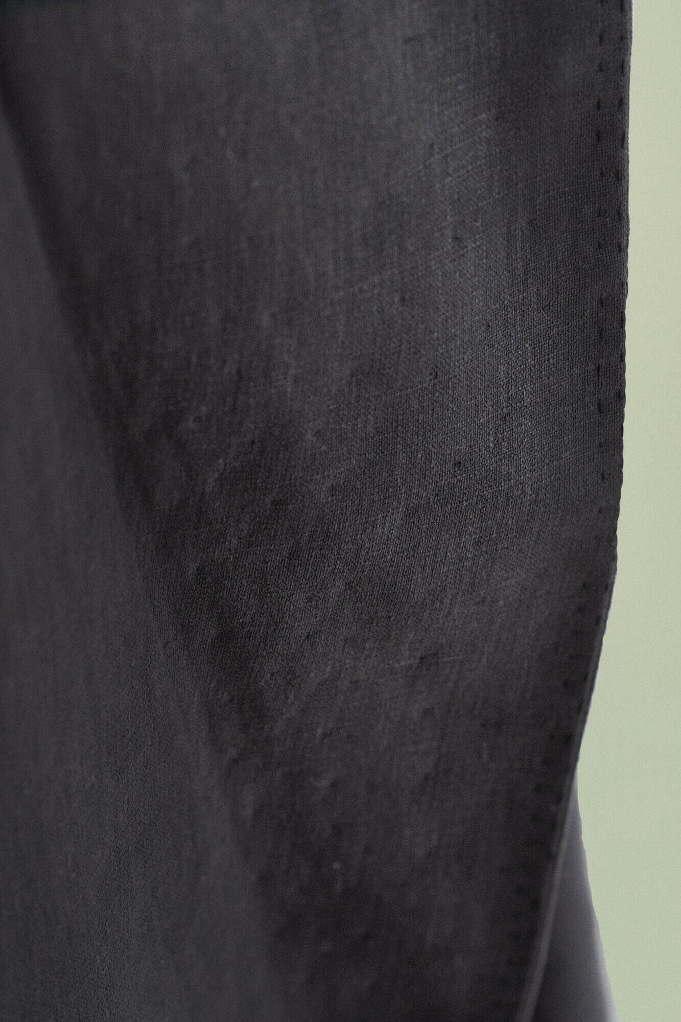 Handgesteppte Revers (Pad-Stitching): feine Stichpunkte im Leinen, Linea Maestro